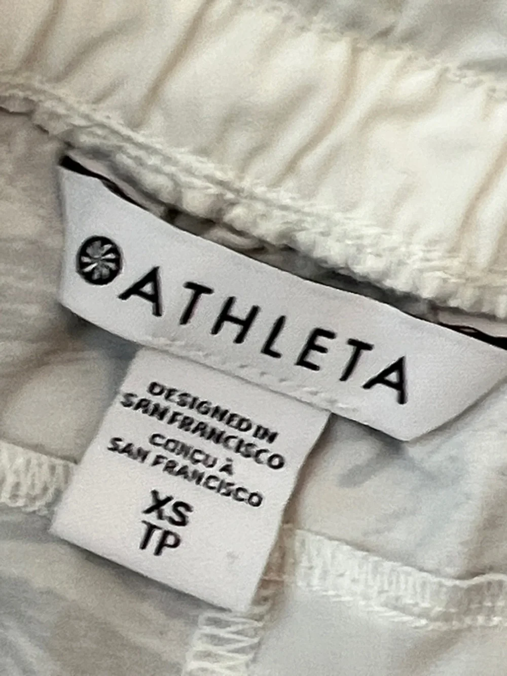 Athleta Marble Swirl Shorts XS Athletic Running‎ Pull On Activewear Pockets Gym